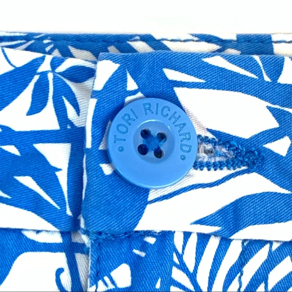 Tori Richard Woman’s Mini Skirt. Size 14. Blue and White. Patricia Skirt‎